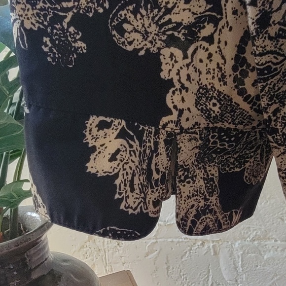 Black & Gold Moroccan Cardigan - Picture 5 of 5